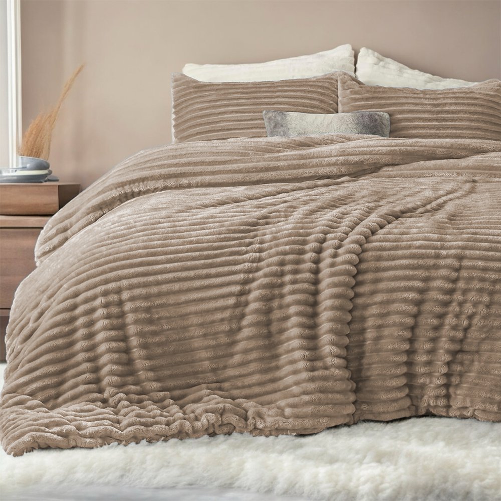 3PC Aria Ribbed Flannel Winter Comforter Set- 230 x 200 cm - Style Phase Home