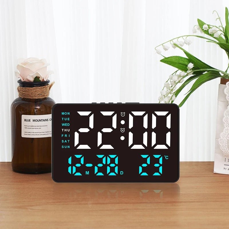 LED Desktop Clock – Style Phase Home