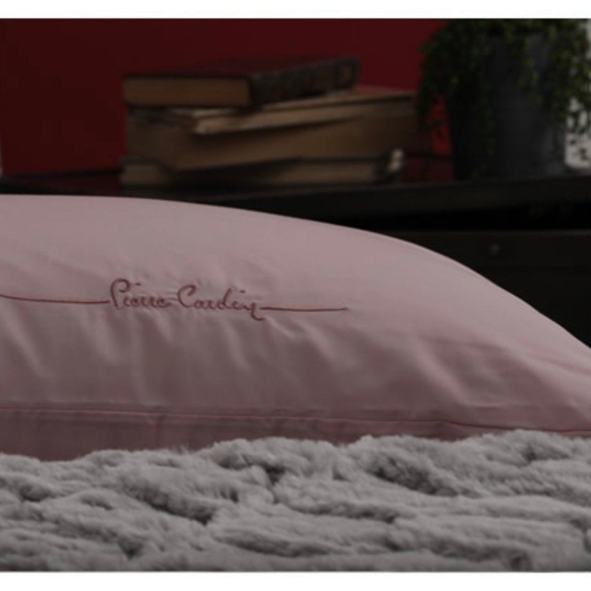 Pierre Cardin Hotel Edition 180TC Duvet Cover Camelia Style Phase Home