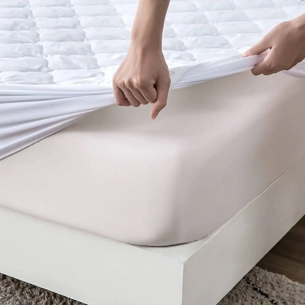 thumbnail image 2 of Knight Super King Quilted Mattress Protector Topper – Fitted Cover, White (180x200cm) 2 of 6